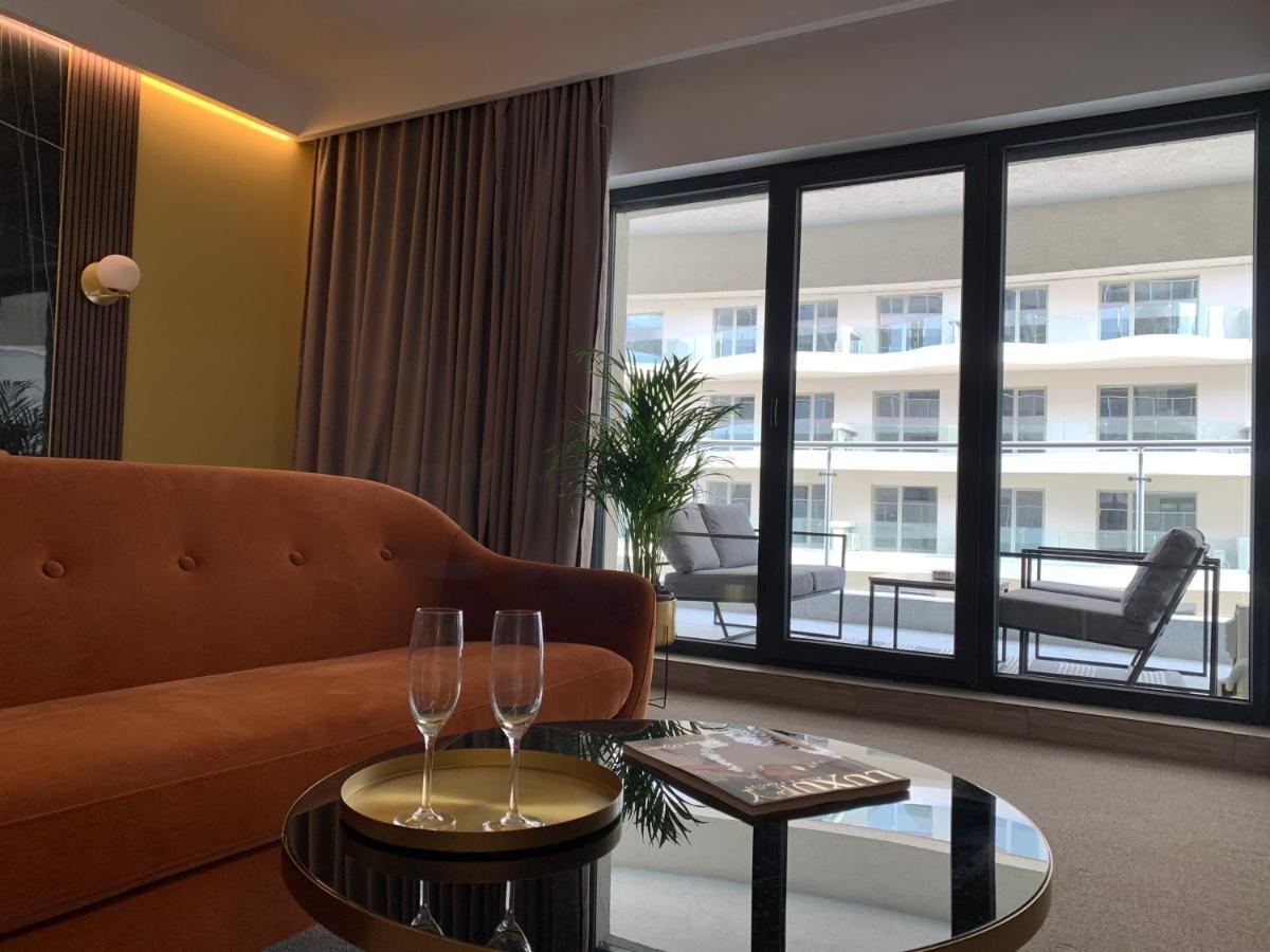 Luxury Sahara Noir Mamaia Nord Apartment Exterior photo